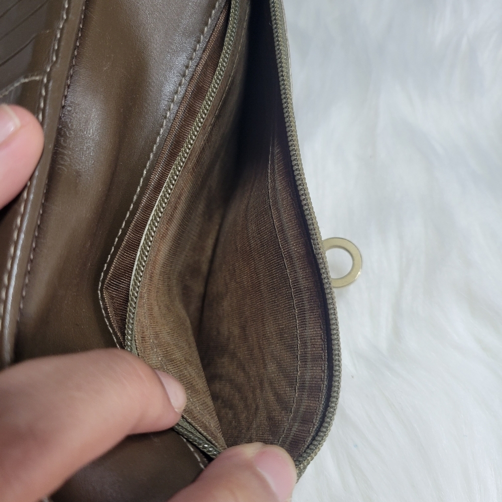 Ferragamo Monogram Long Wallet - Picture 10 of 10